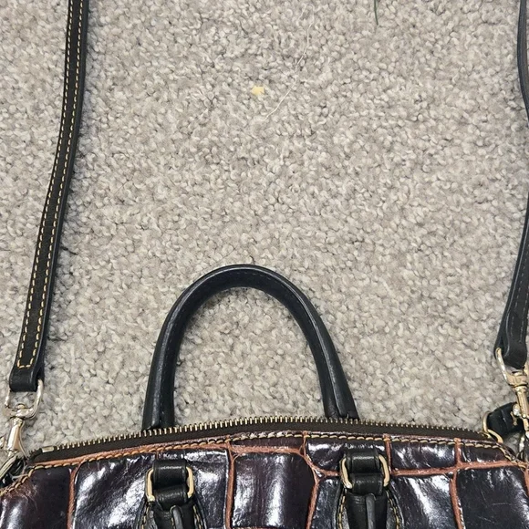 Dooney & Bourke Brown Croc-Embossed Leather Bag - Picture 3 of 12